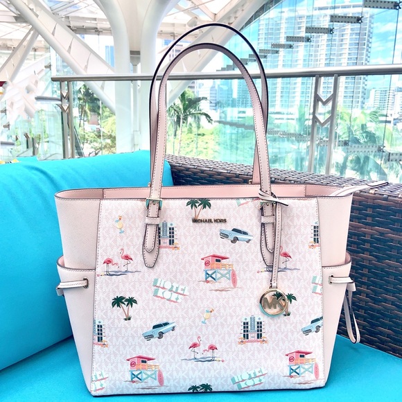 Michael Kors Gilly Tote - Picture 13 of 13